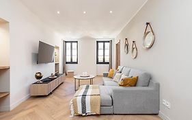 Place Massena, superbe appartement neuf.